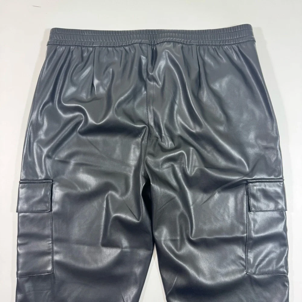 Gap Mid Rise Easy Cargo Pants Faux Leather Black